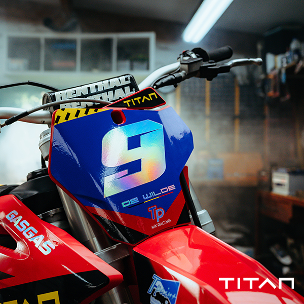 Titan Holo Silver Titan Holo Silver